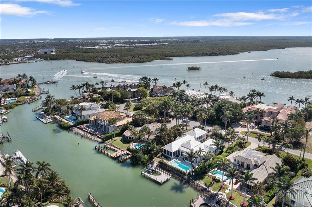Naples, FL 34102,989 Admiralty Parade E #E