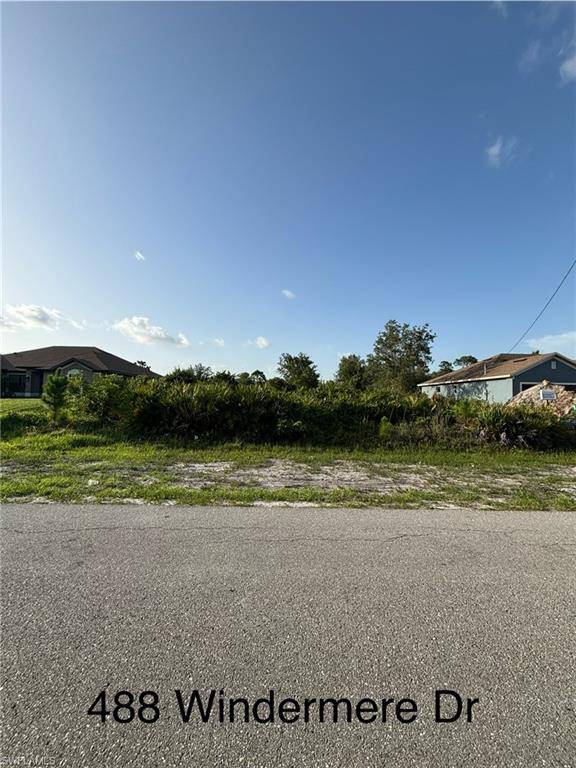 Lehigh Acres, FL 33972,488 Windermere DR