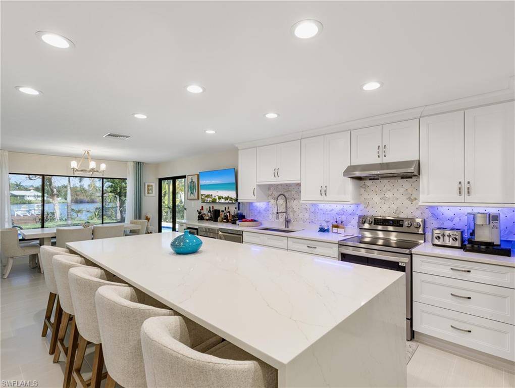 Fort Myers, FL 33908,7337 Lake DR