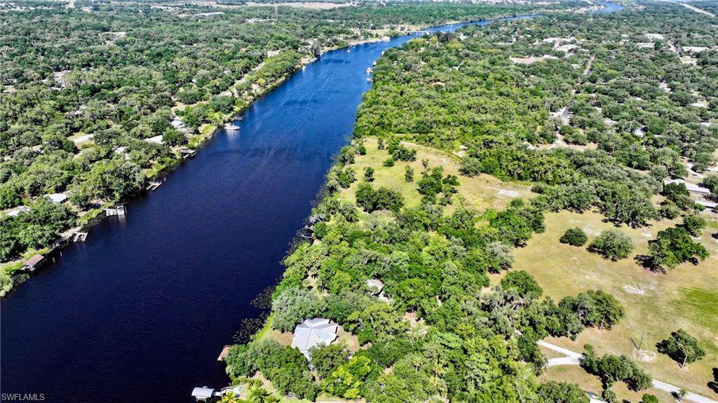 Labelle, FL 33935,270 River Oaks DR