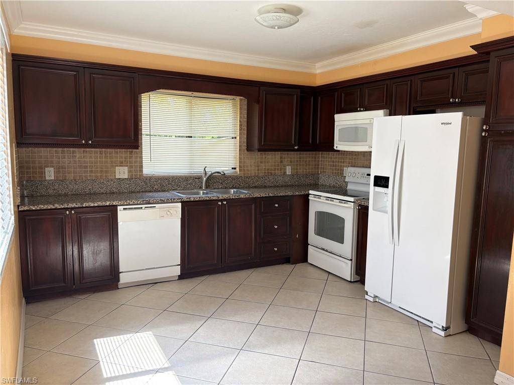 Fort Myers, FL 33907,7737 Tamara Lee CT #102