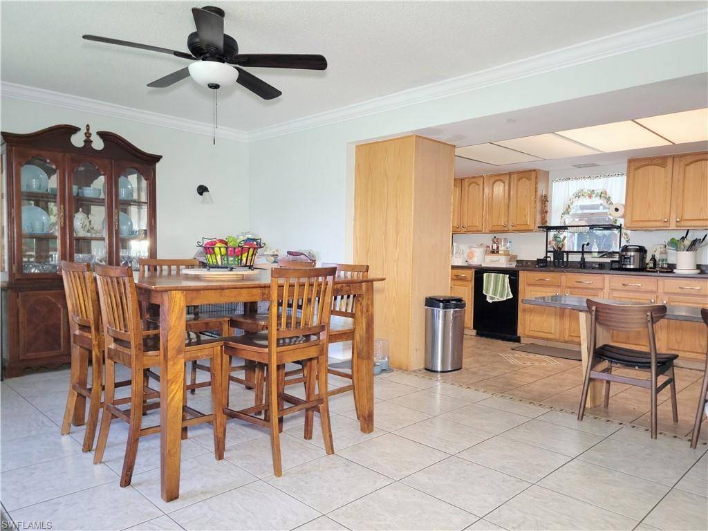Lehigh Acres, FL 33936,304 Hollywood ST