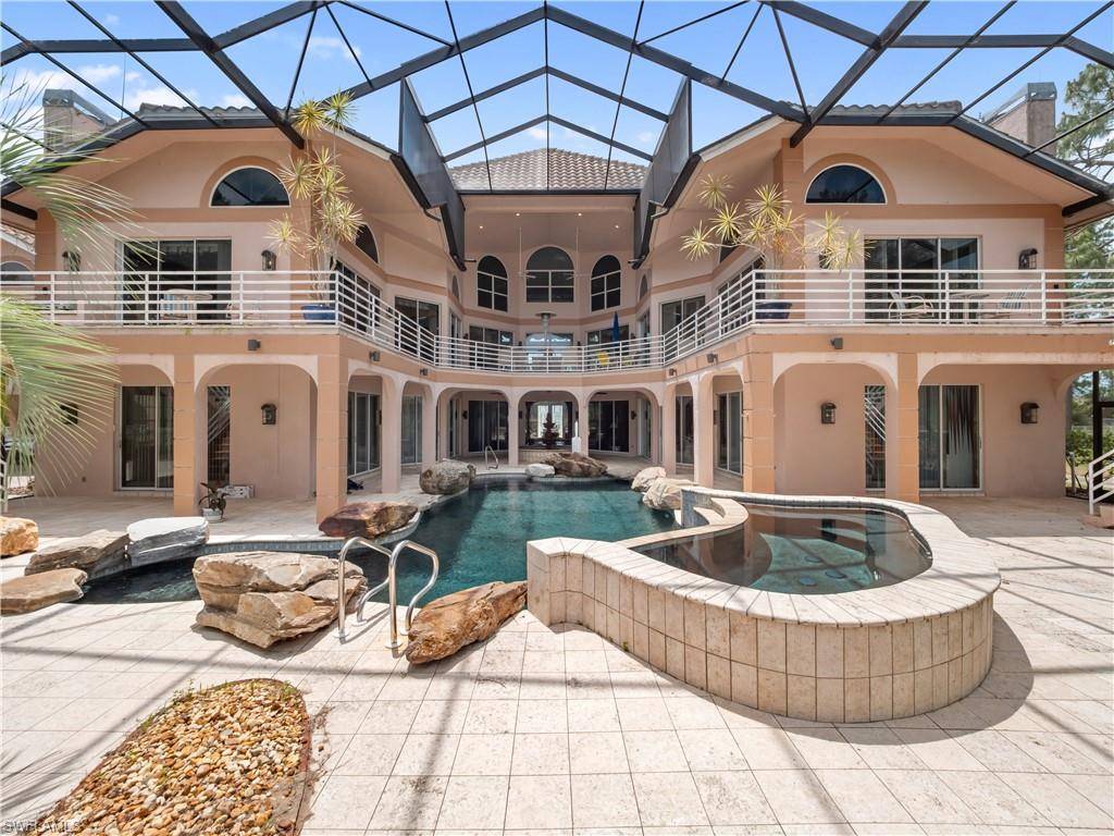 North Fort Myers, FL 33917,18631 Cessna DR