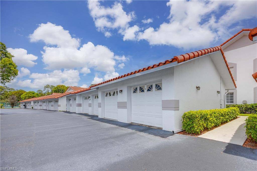 Naples, FL 34104,218 Gabriel CIR #3805