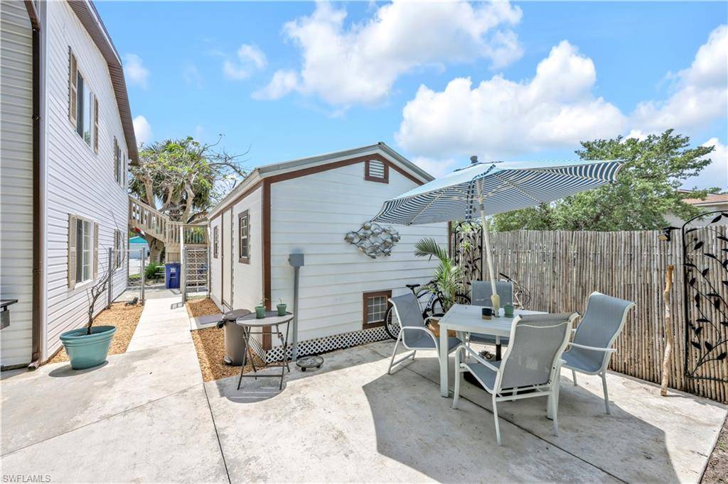 Fort Myers Beach, FL 33931,17209/17211 Whitewater CT