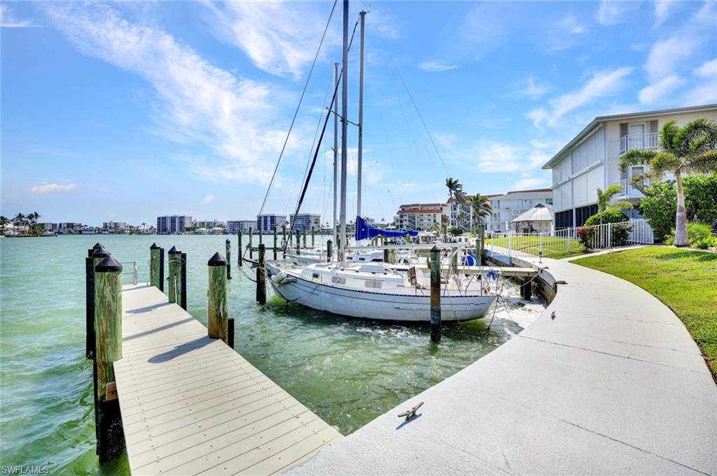 Naples, FL 34103,386 Harbour DR #386