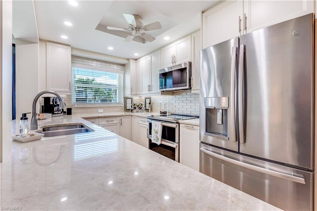 Naples, FL 34103,3000 Gulf Shore BLVD N #212