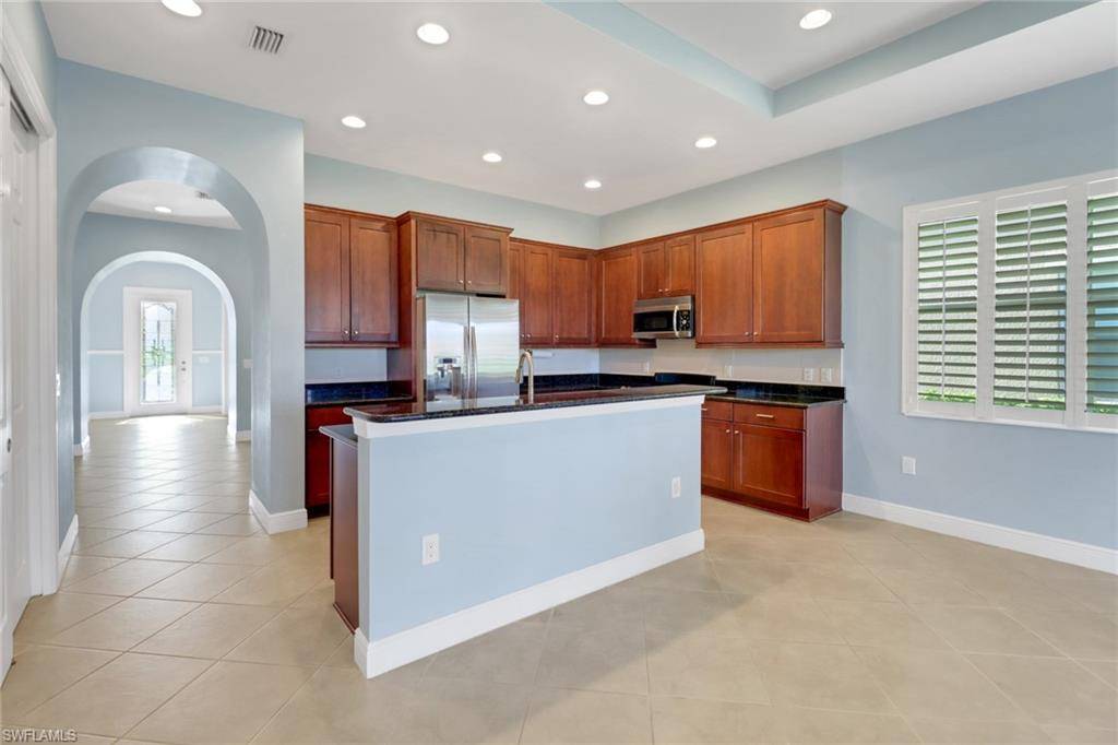 Naples, FL 34109,13391 Kent ST