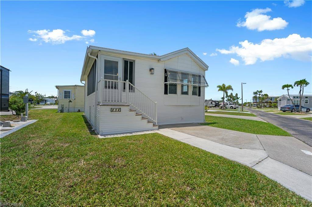 Fort Myers, FL 33908,19681 Summerlin RD #234