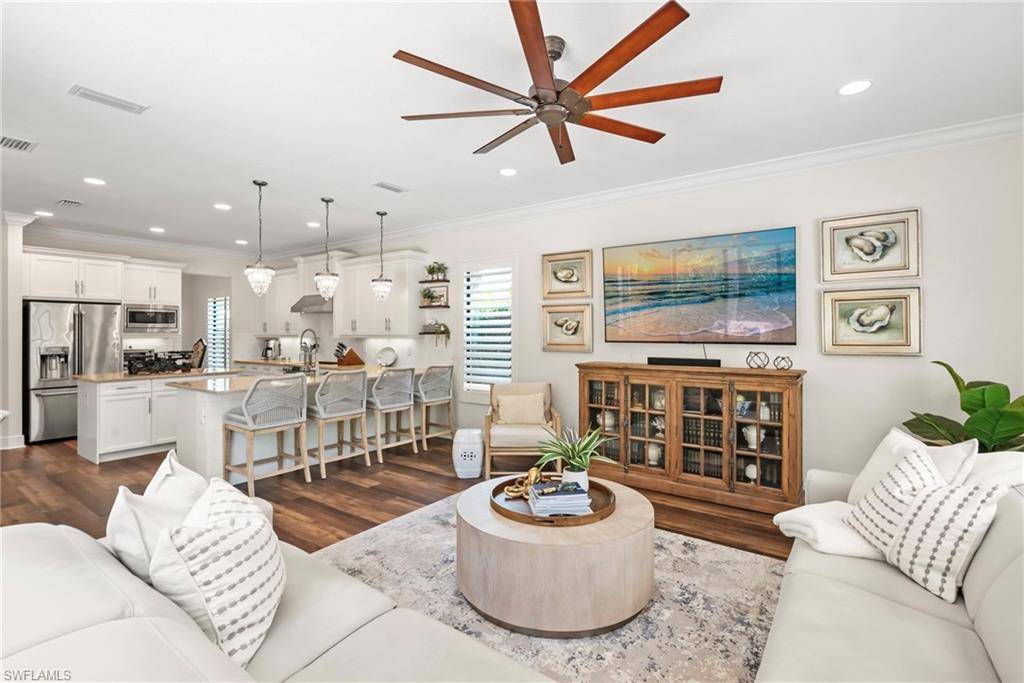 Naples, FL 34109,13764 Luna DR