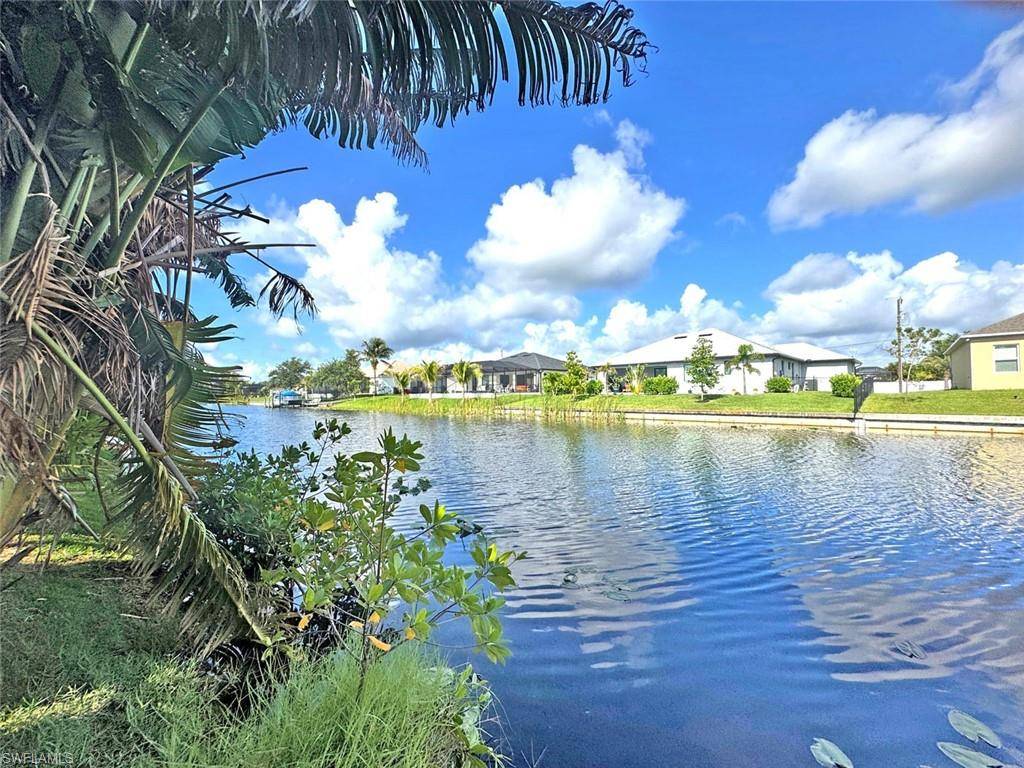 Cape Coral, FL 33991,404 SW 26th AVE