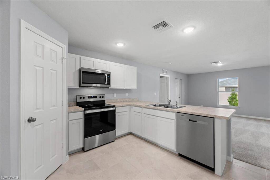 Lehigh Acres, FL 33976,2816 27th ST SW