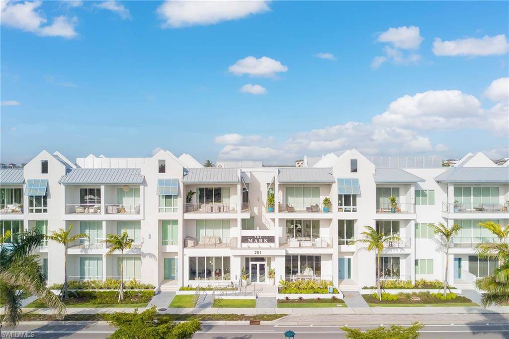 Naples, FL 34102,201 8th ST S #208