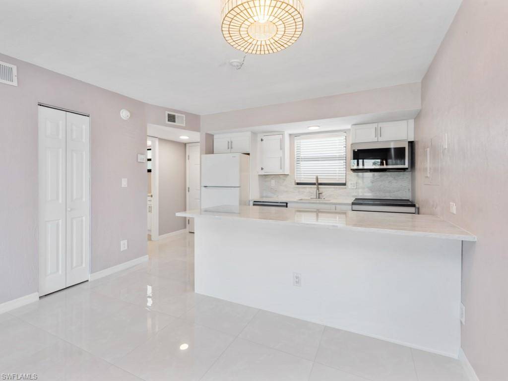 Marco Island, FL 34145,1024 Anglers CV #C208