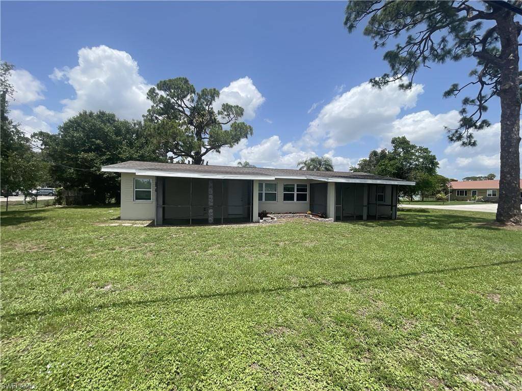 North Fort Myers, FL 33903,1111 Palm AVE