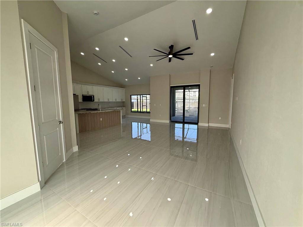 Cape Coral, FL 33993,231 NW 8TH TER