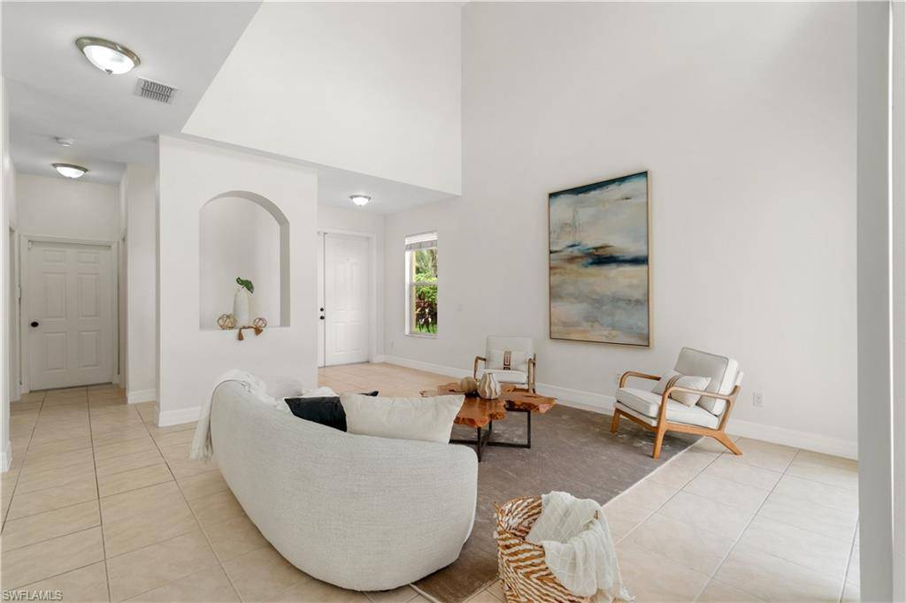 Naples, FL 34109,5012 Fairhaven LN