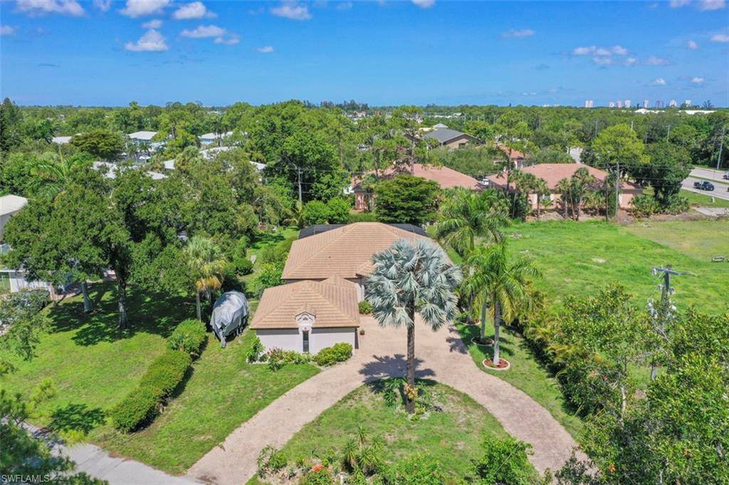 Bonita Springs, FL 34135,28009 Oak LN