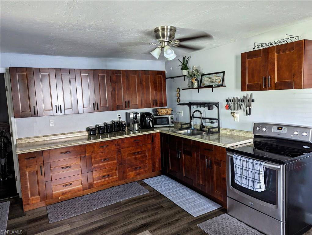 Fort Myers, FL 33916,3934 Madison AVE