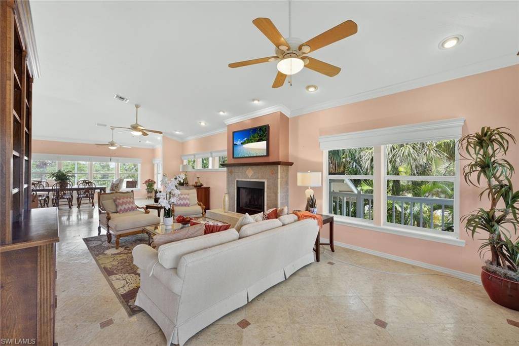 Sanibel, FL 33957,6120 Henderson RD