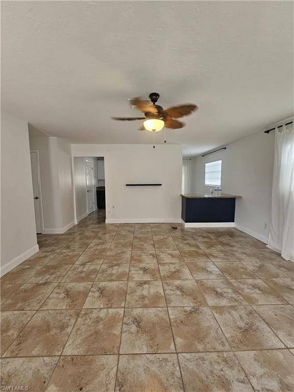 Naples, FL 34108,831 106th AVE N