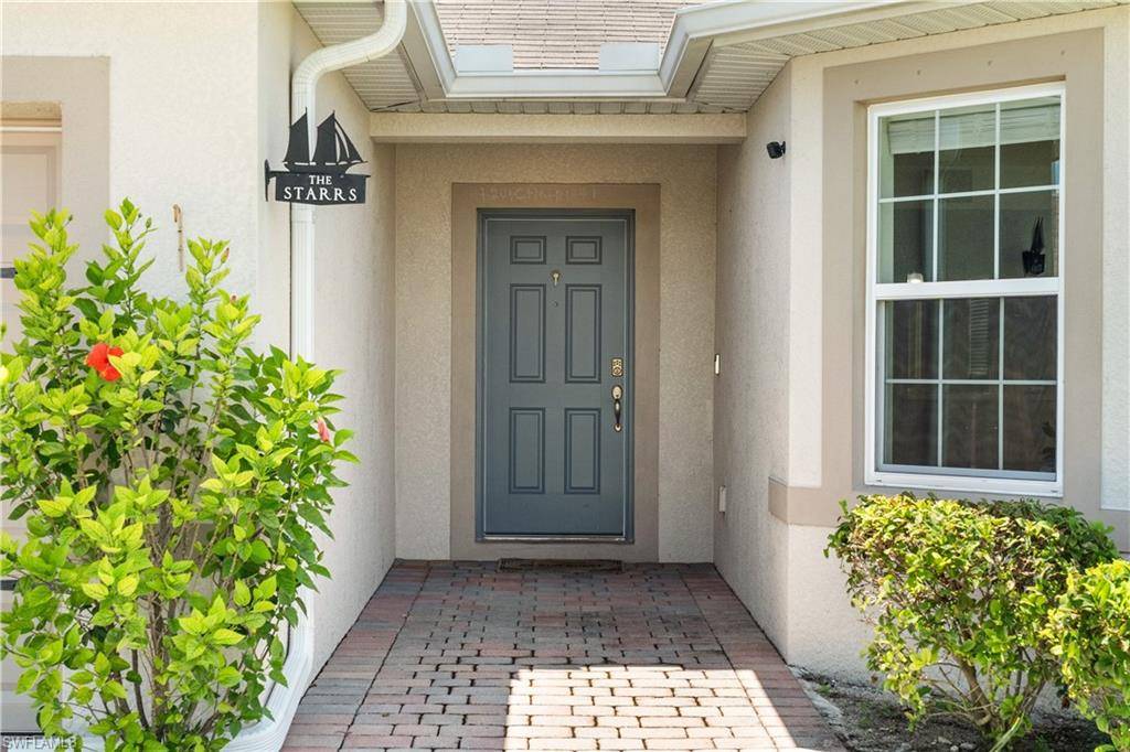 Lehigh Acres, FL 33936,10353 Silver Pond LN