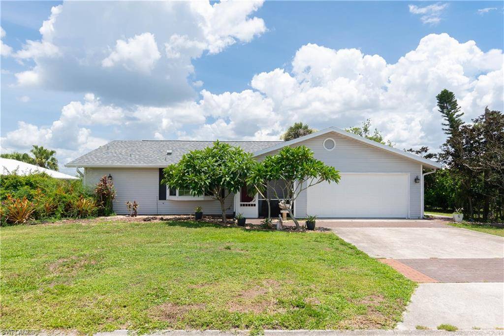 North Fort Myers, FL 33917,6340 P G A DR