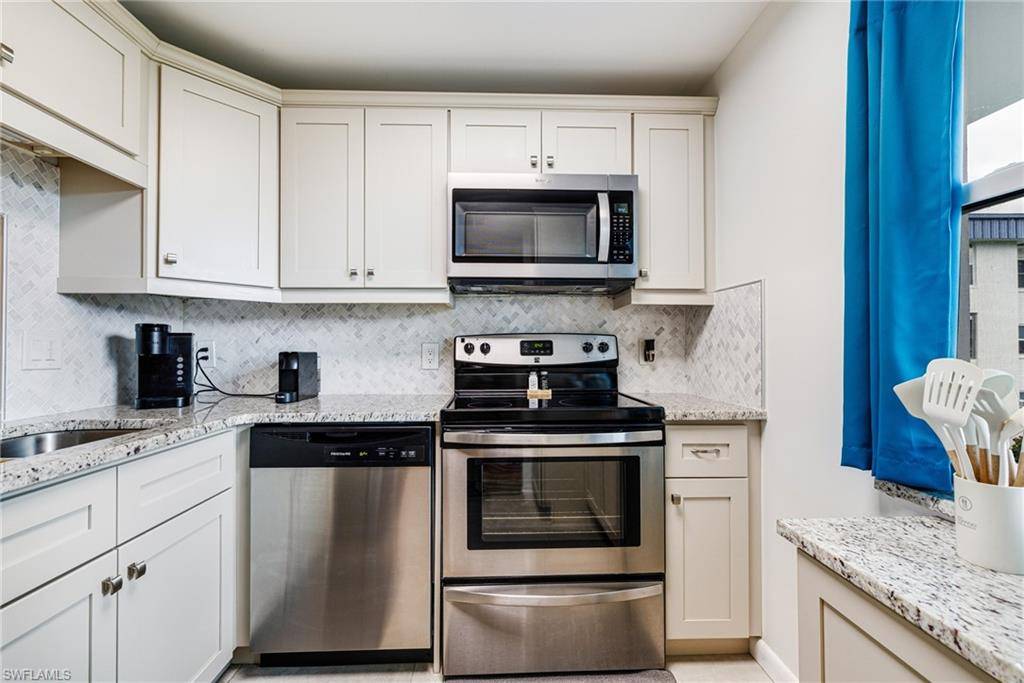 Fort Myers, FL 33907,1724 Pine Valley DR #213