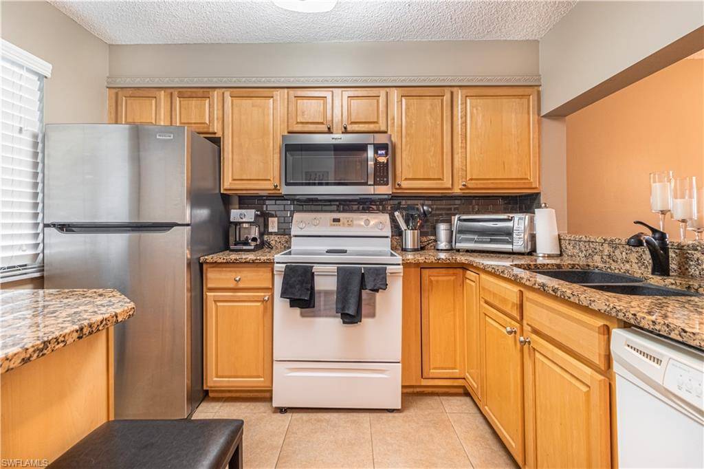 Fort Myers, FL 33907,7406 Lake Breeze DR #312