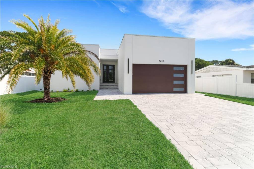 Naples, FL 34102,1415 13th AVE N