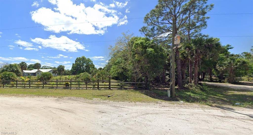 Indiantown, FL 34956,1 SW ARROWROOT ST