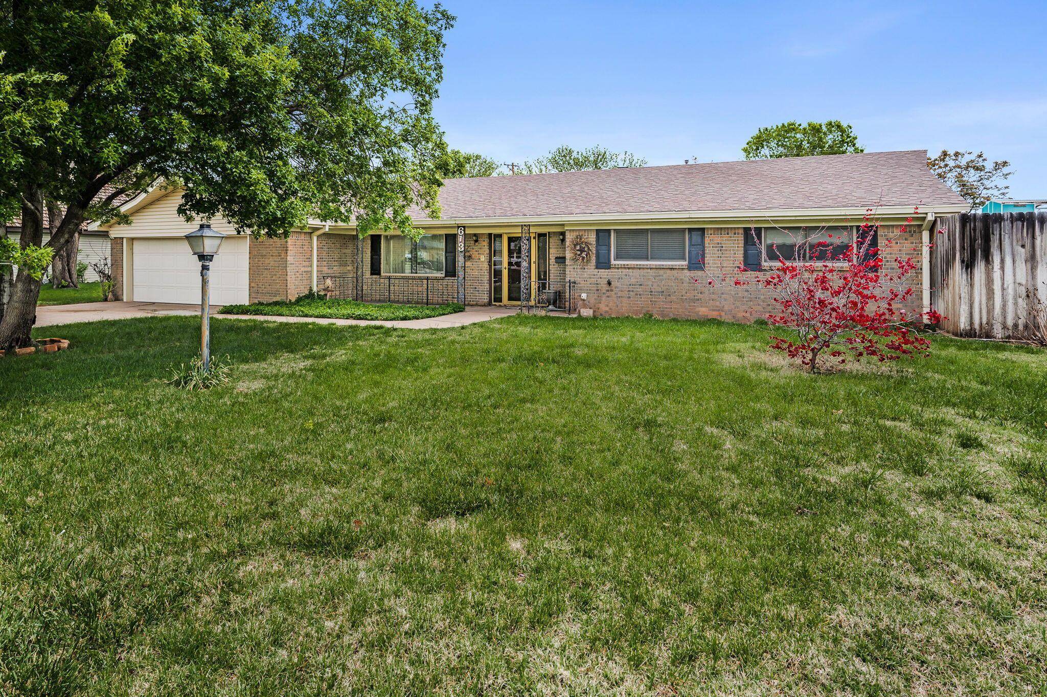 Dumas, TX 79029,613 BENNETT DR