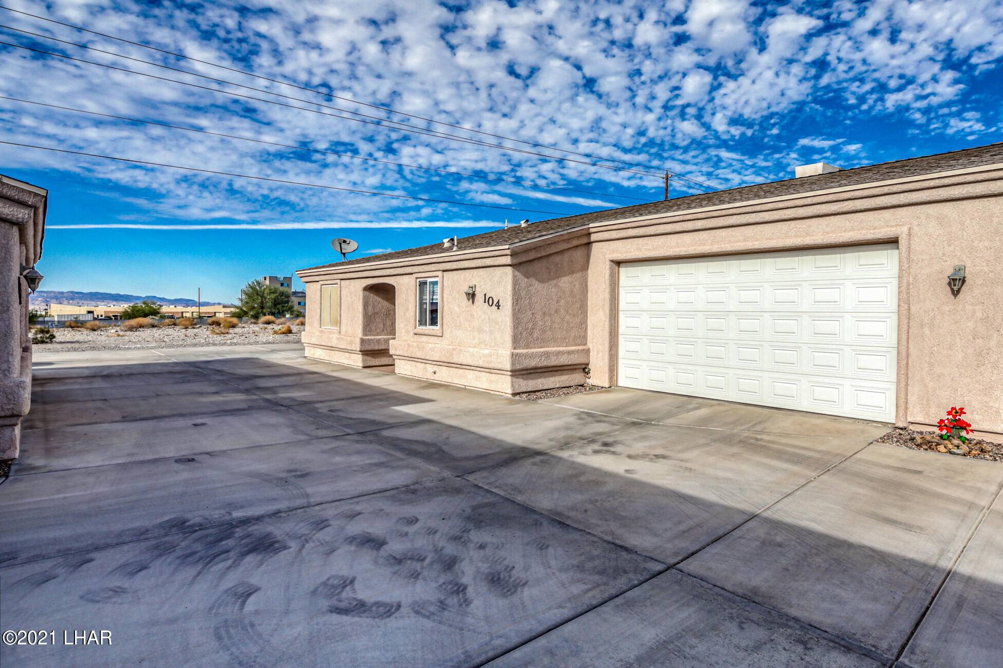 Lake Havasu City, AZ 86403,2085 Sandwood Dr #104