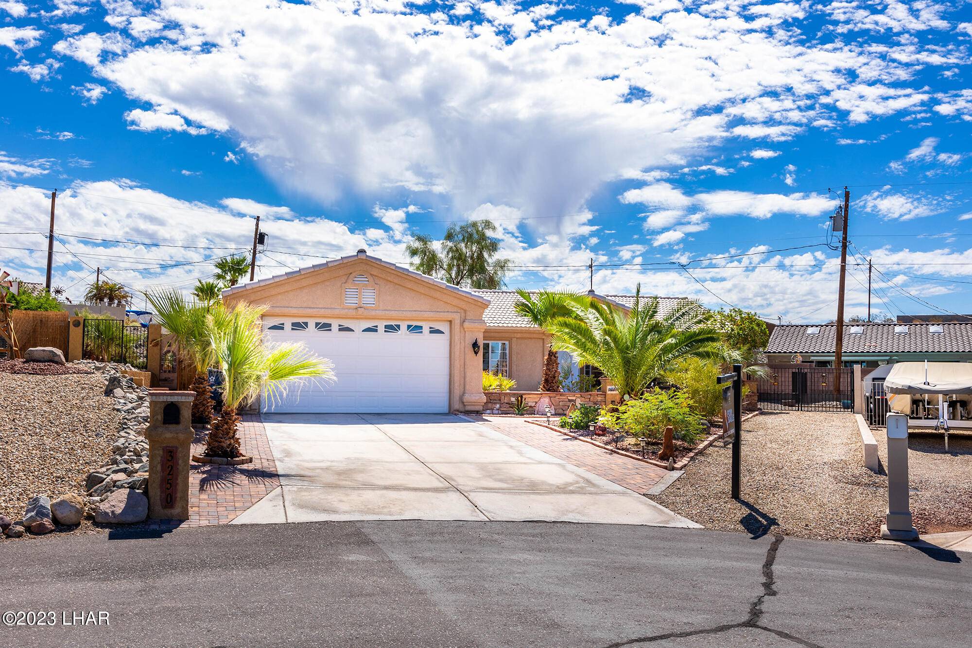 Lake Havasu City, AZ 86404,3250 Feather Palm Ln