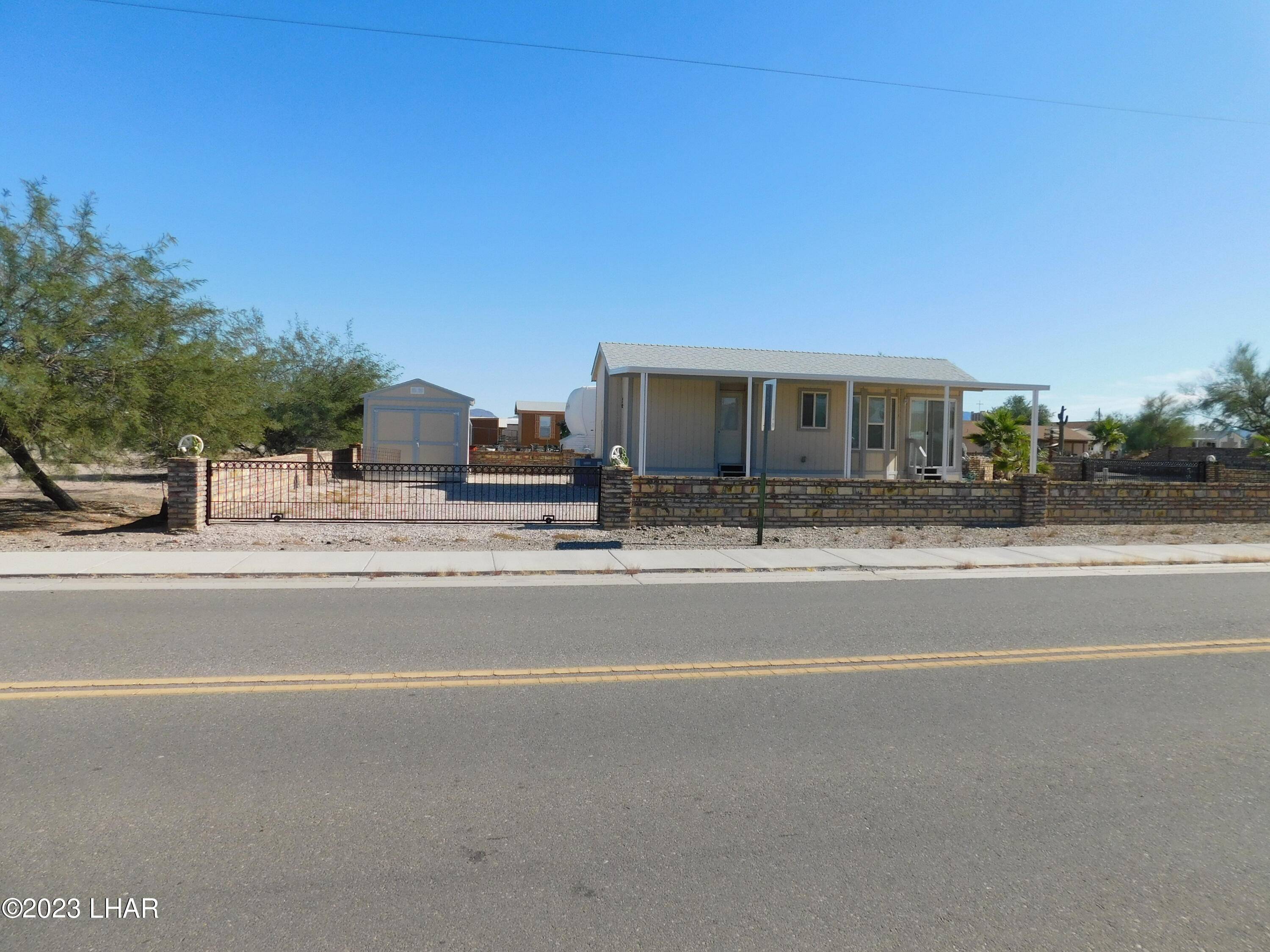 Quartzsite, AZ 85346,694 W Cowell St