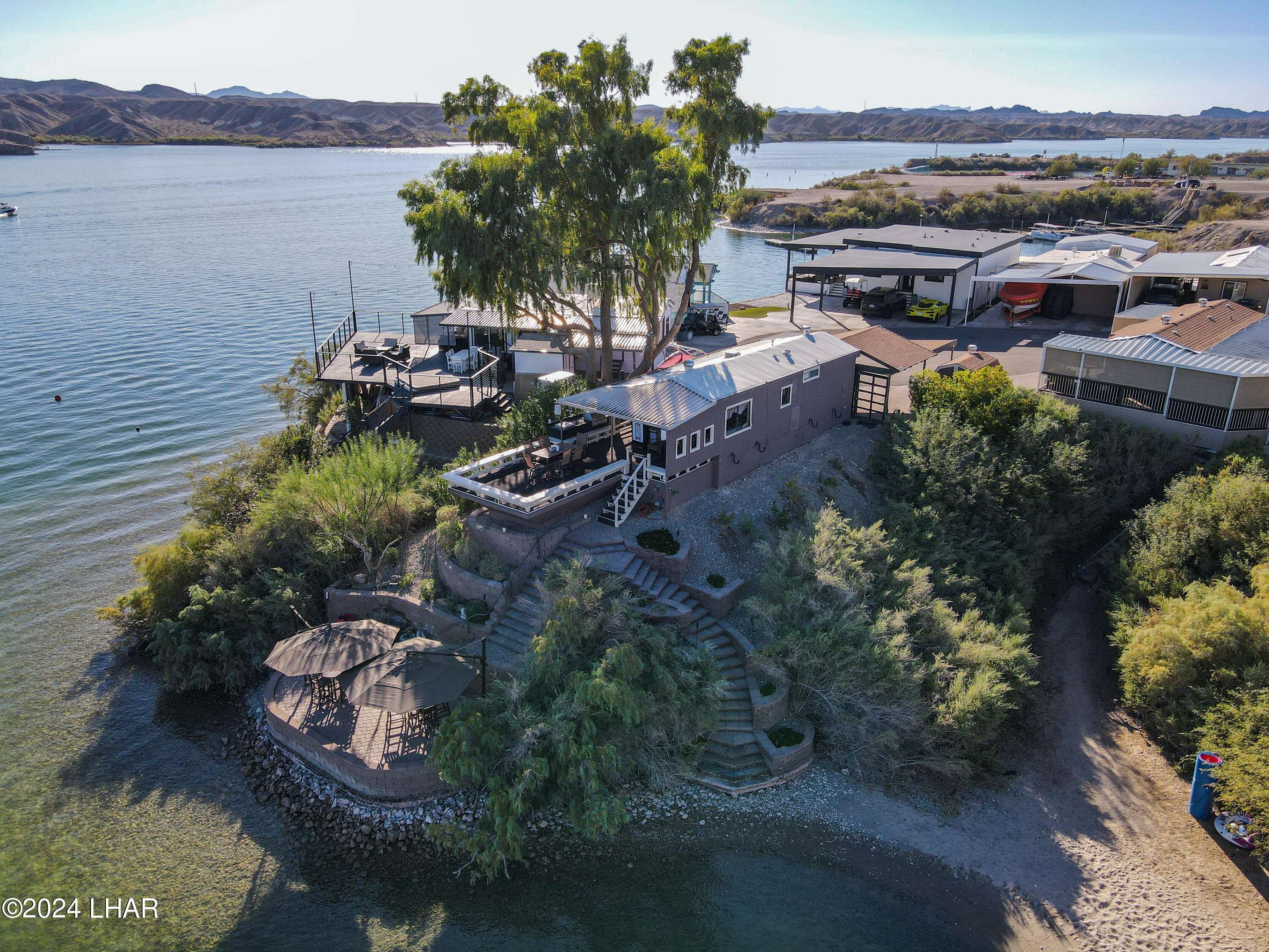 Lake Havasu City, AZ 86403,555 Beachcomber Blvd #B23