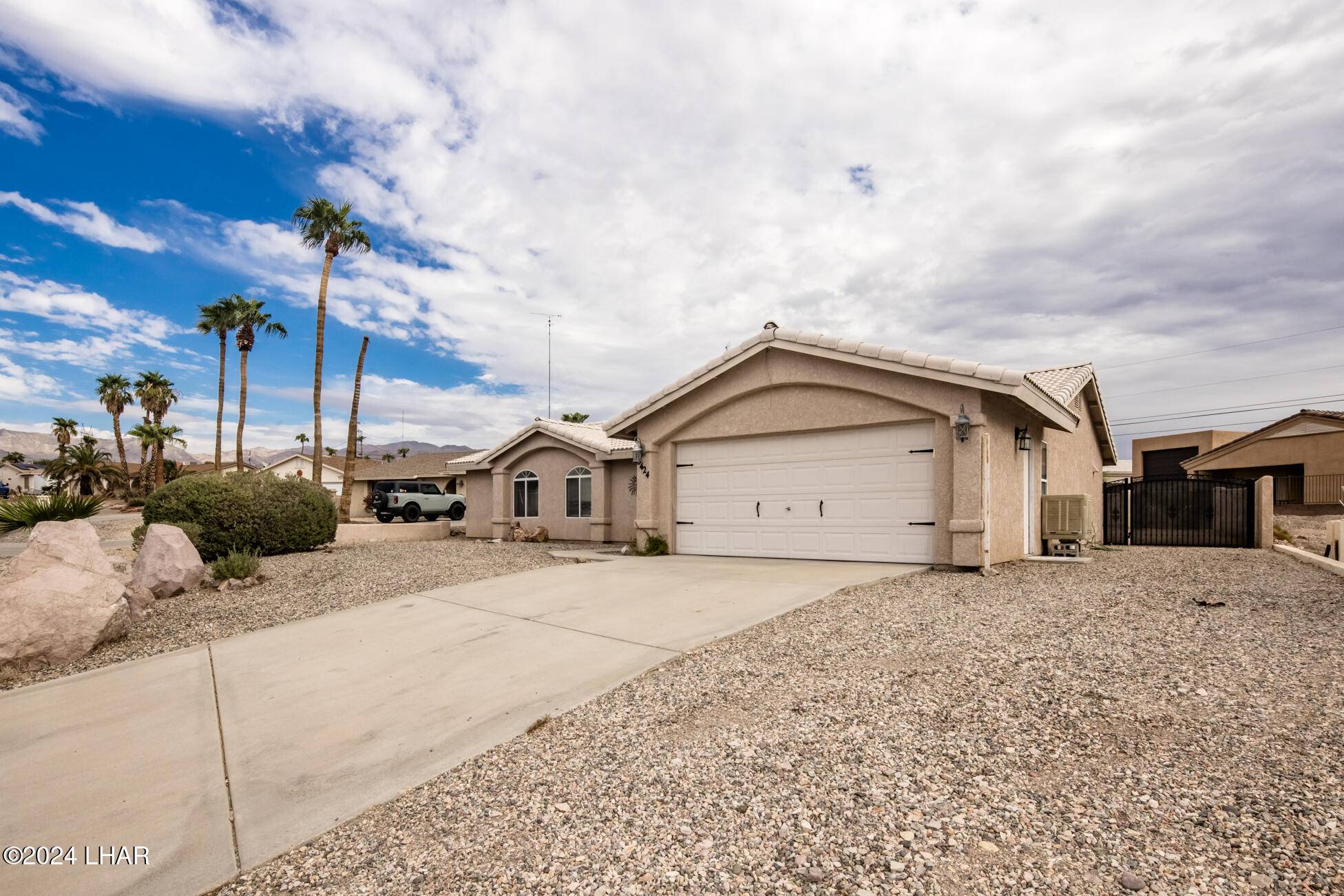 Lake Havasu City, AZ 86406,3424 Silver Saddle Dr