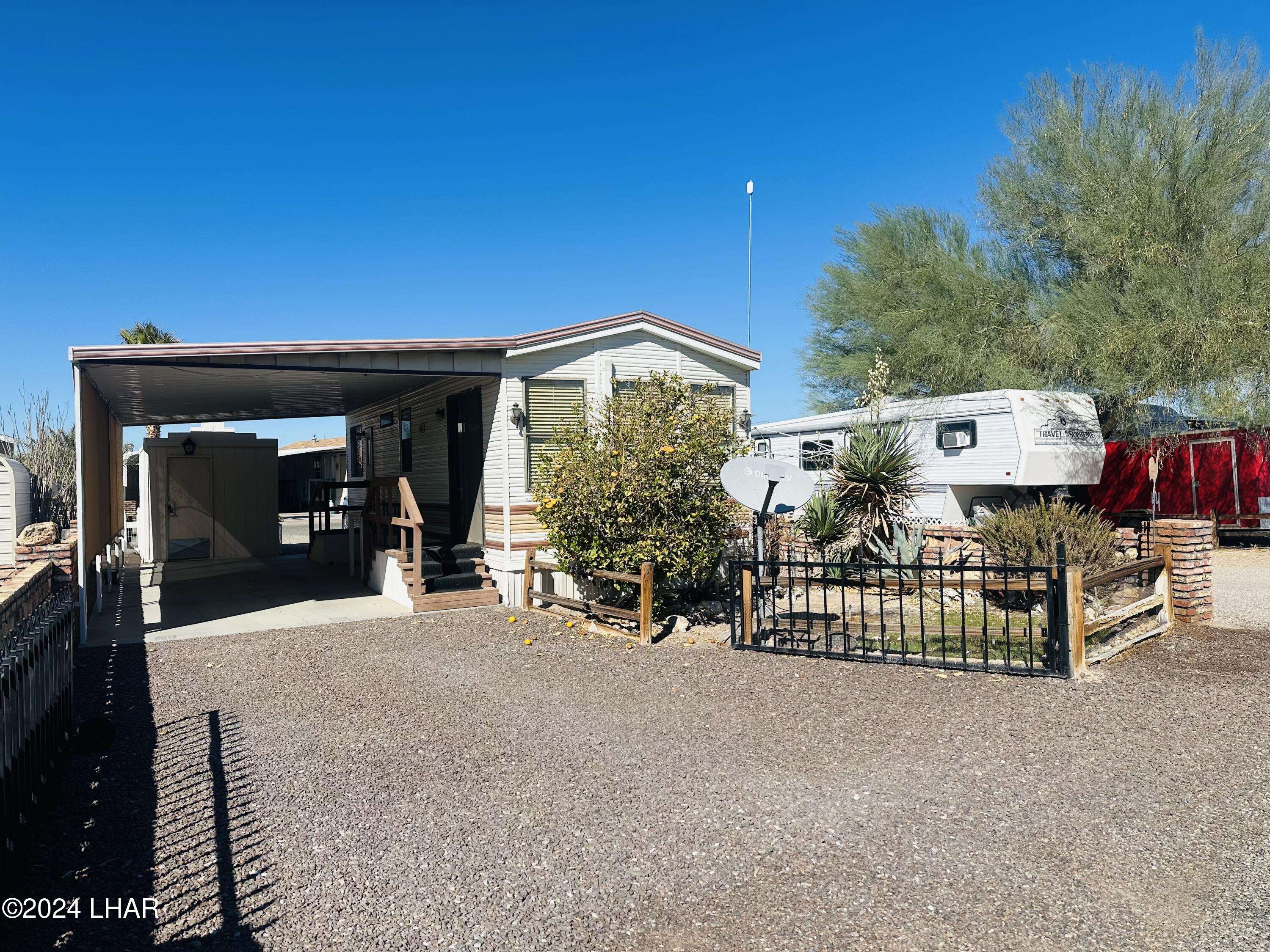 Quartzsite, AZ 85346,200 N Moon Mountain Ave #44