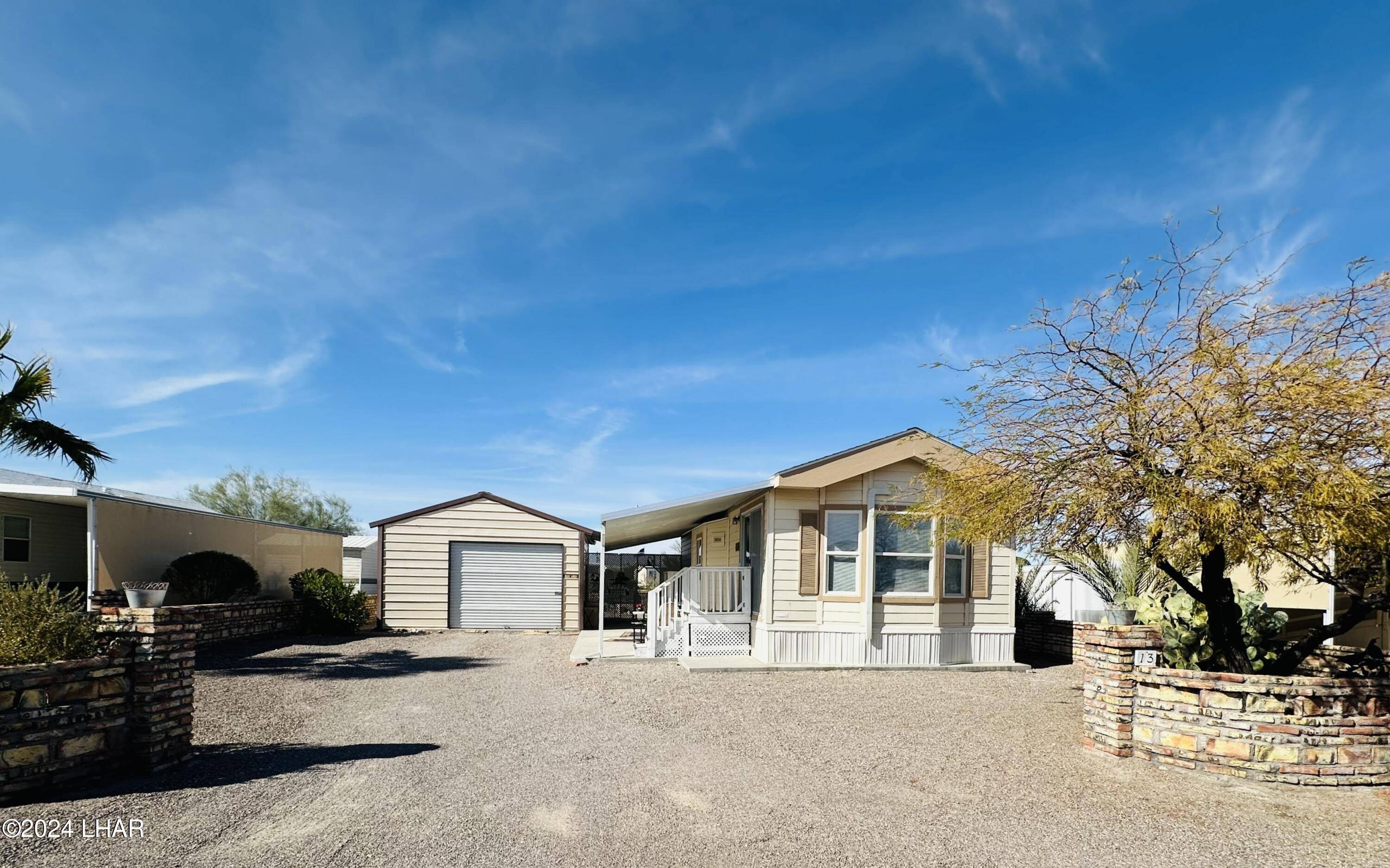 Quartzsite, AZ 85346,200 N Moon Mountain Ave #13