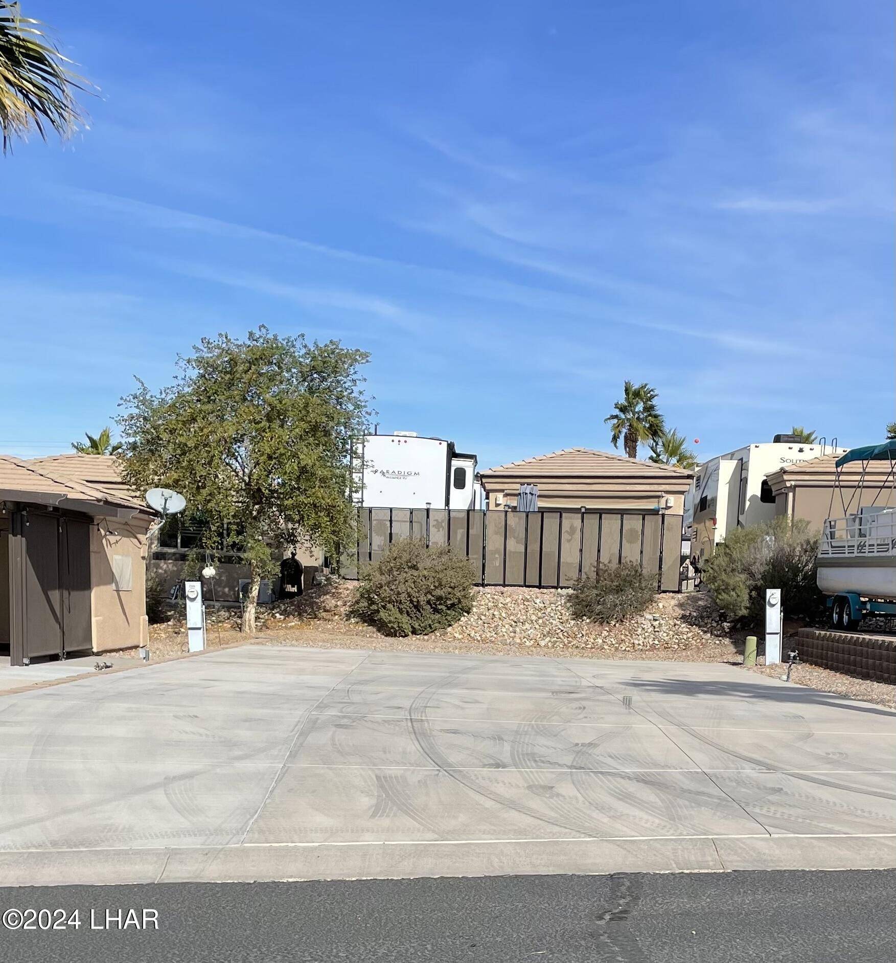 Lake Havasu City, AZ 86404,1905 1905 Victoria Farms Rd. # 322