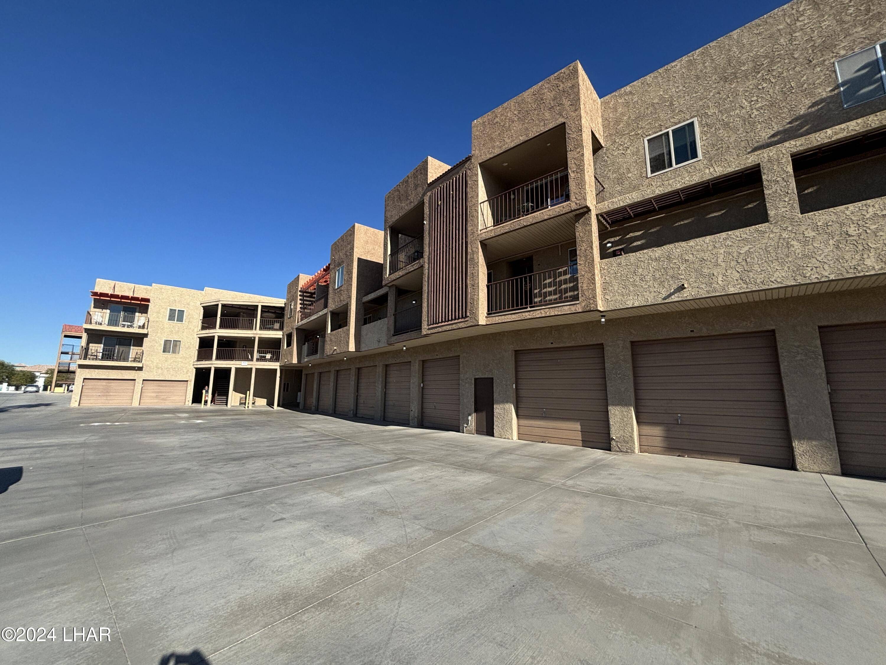 Lake Havasu City, AZ 86403,256 Lake Havasu Ave S #B75