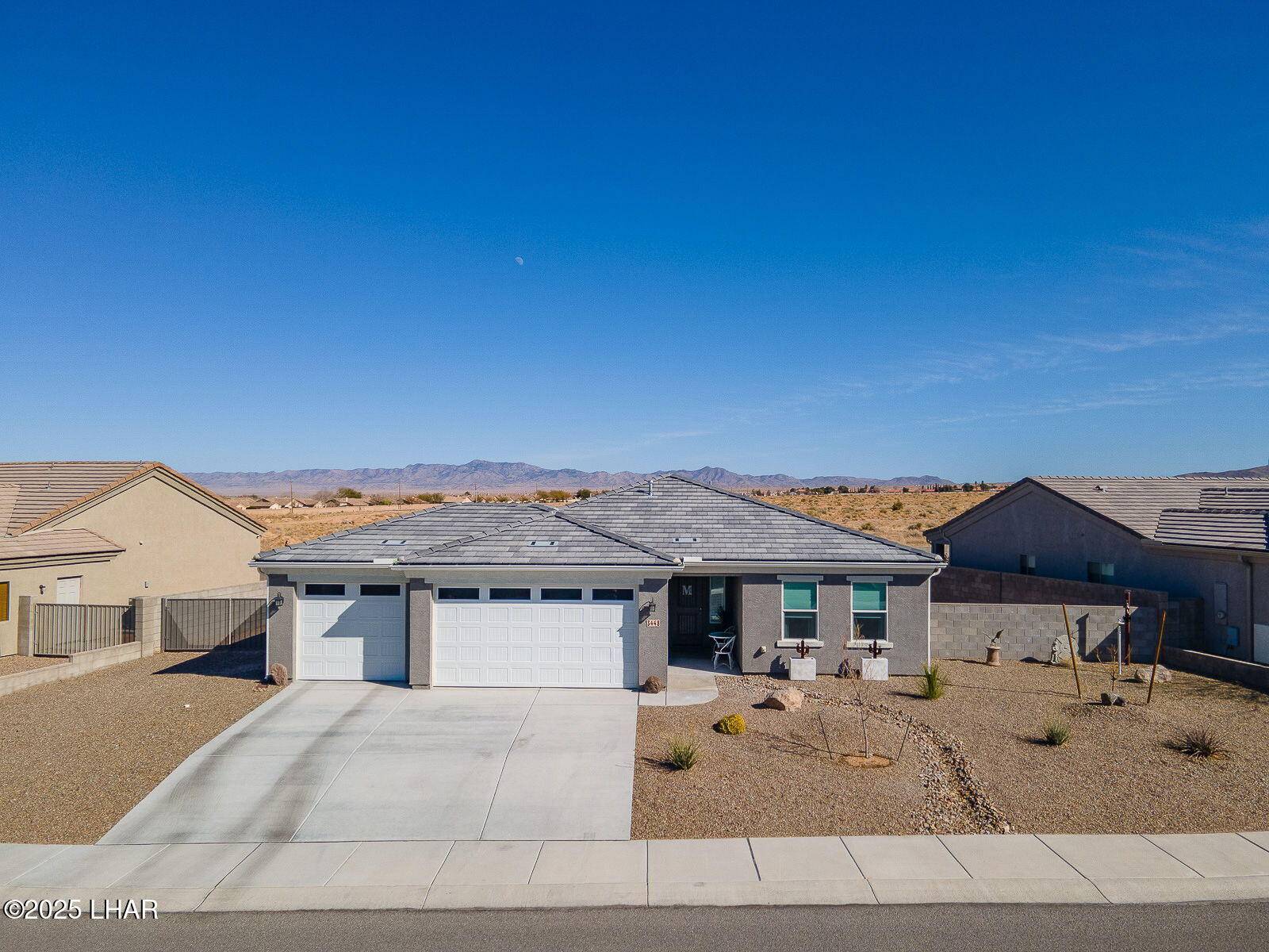 Kingman, AZ 86401,3448 Mc Clintock St