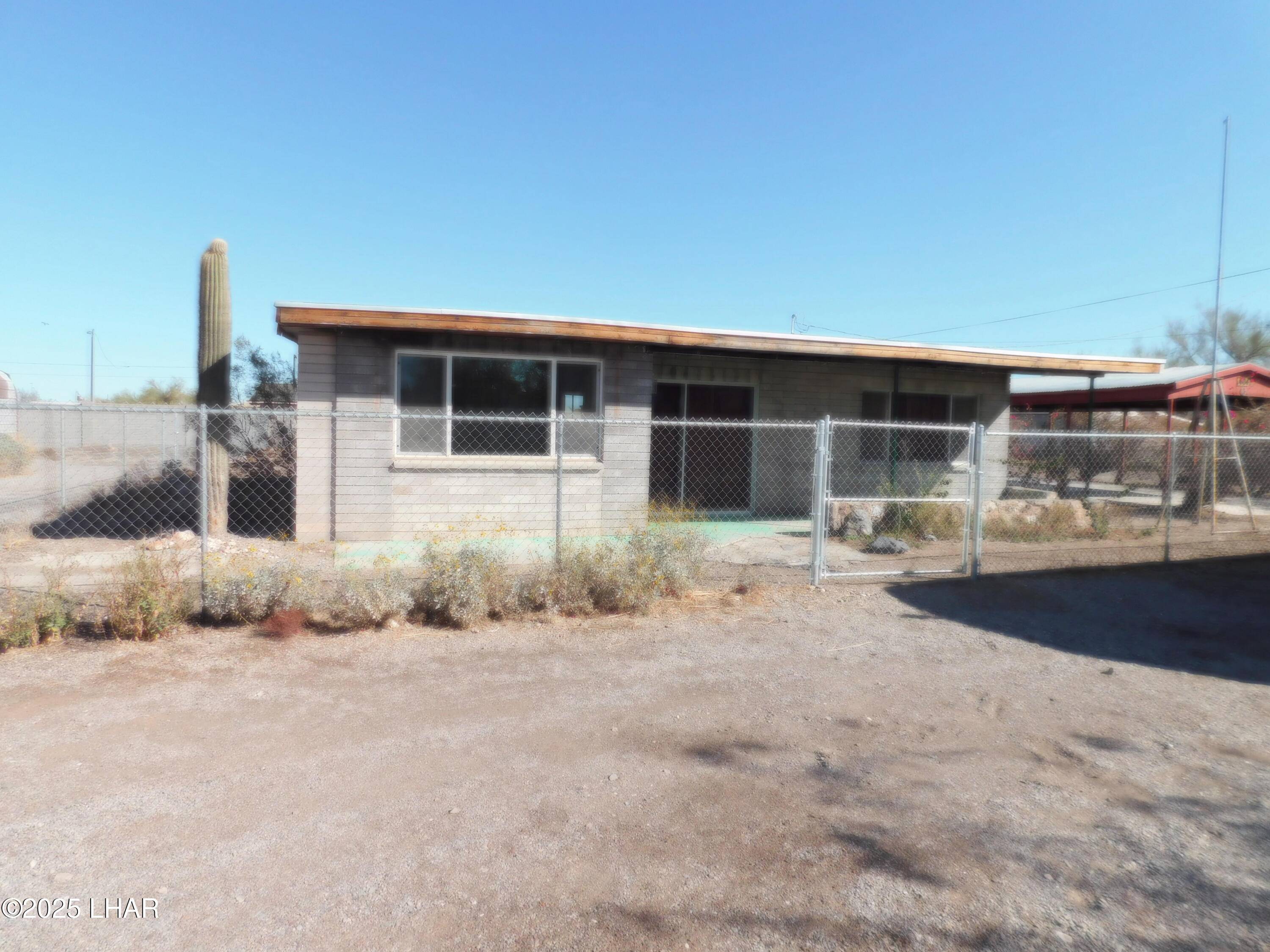 Quartzsite, AZ 85346,404 E Main St