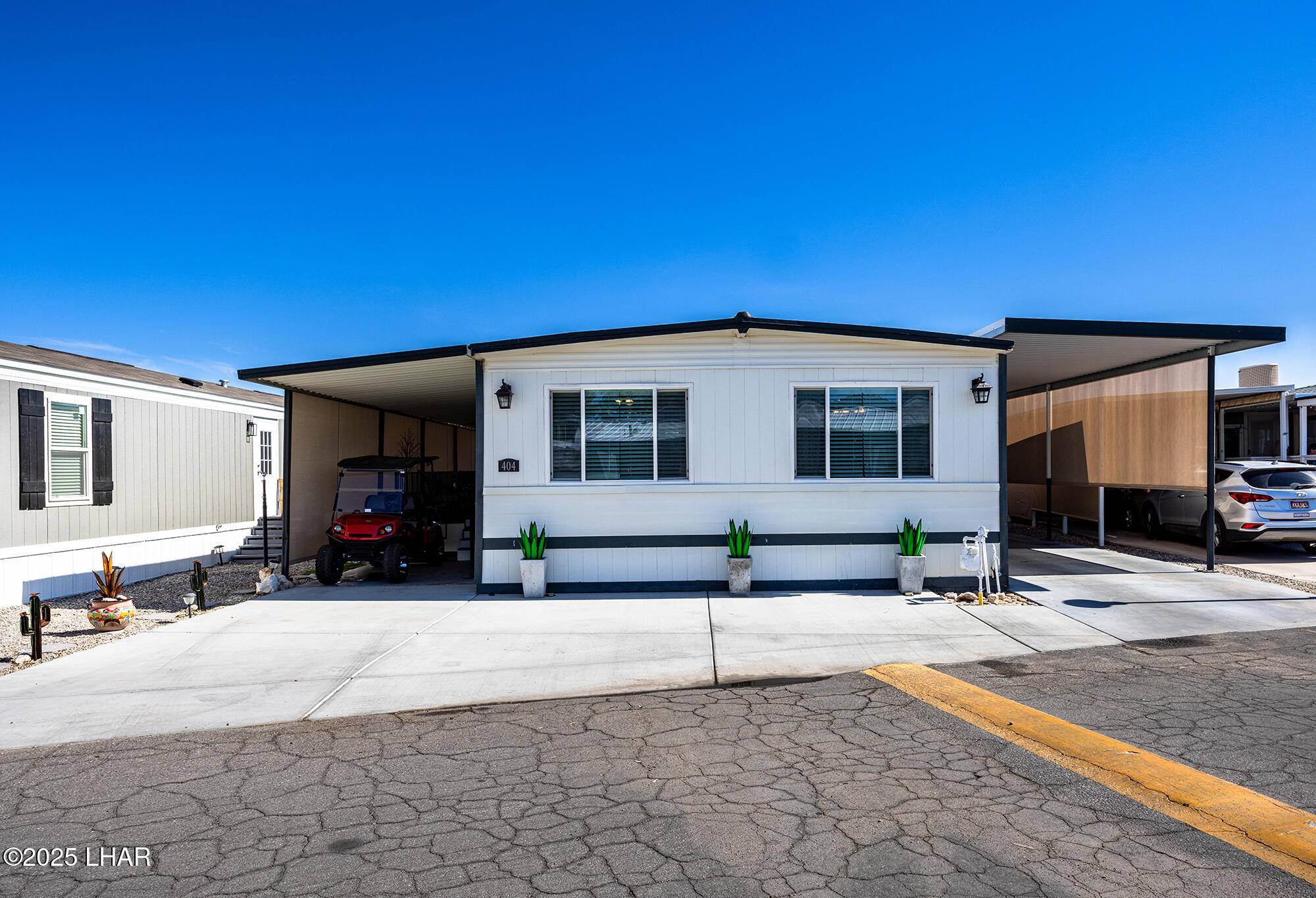 Lake Havasu City, AZ 86403,601 Beachcomber Blvd #404