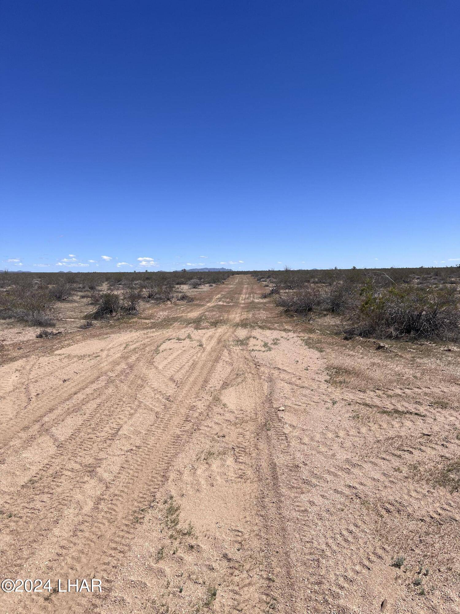 Yucca, AZ 86438,19130 S Lone Ranger Rd