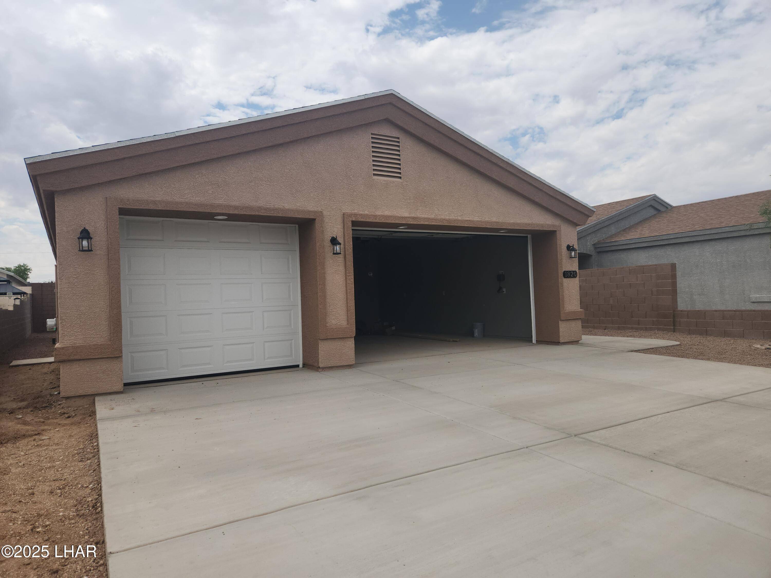 Kingman, AZ 86401,1820 Motor Ave Ave