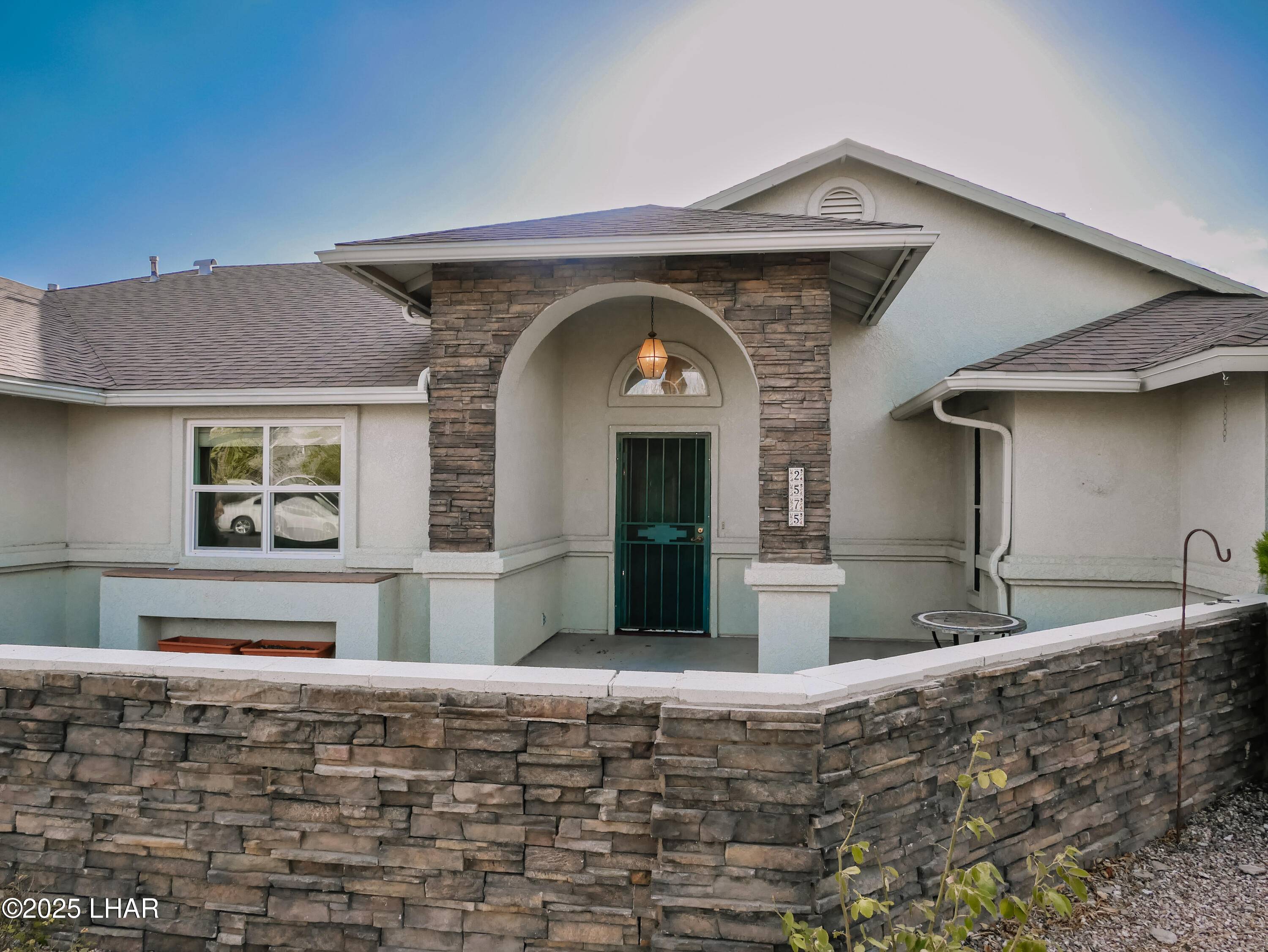 Kingman, AZ 86401,2575 Triangle S St