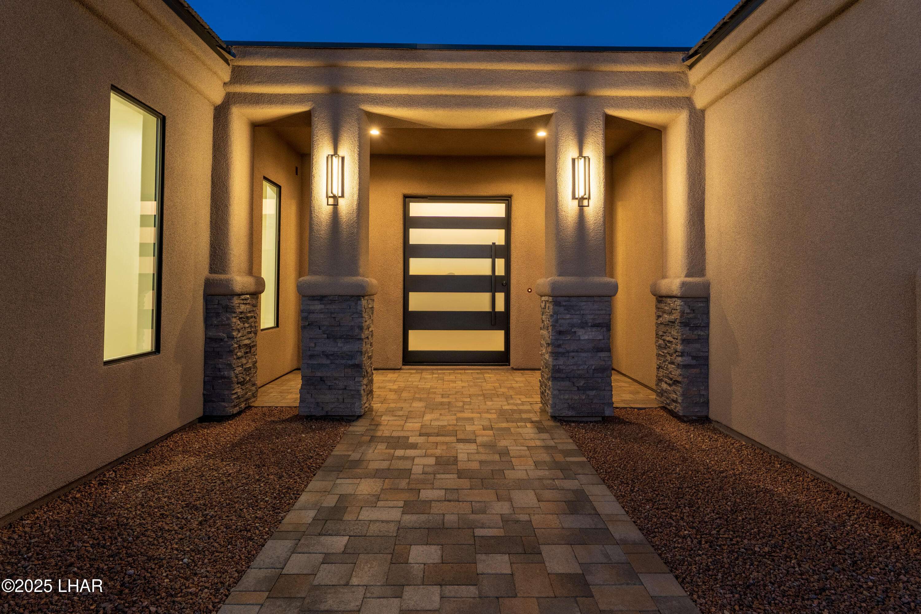 Lake Havasu City, AZ 86406,6331 Avienda De Las Colin