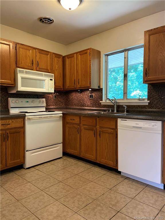 Farmington, CT 06085,1660 Farmington Avenue #15