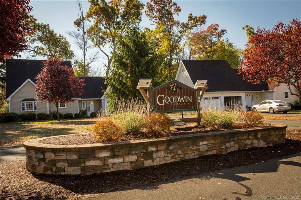 East Hartford, CT 06108,9 Joanne Drive #9
